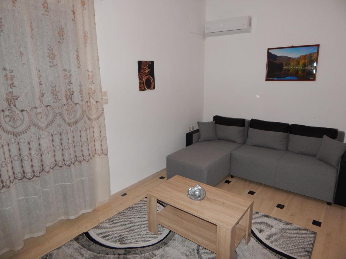Cozy Apartment For 2-5 People-Center Tripoli 1 Kültér fotó